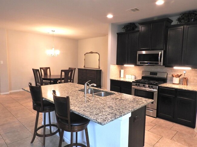 Building Photo - 2705 Osprey Ln