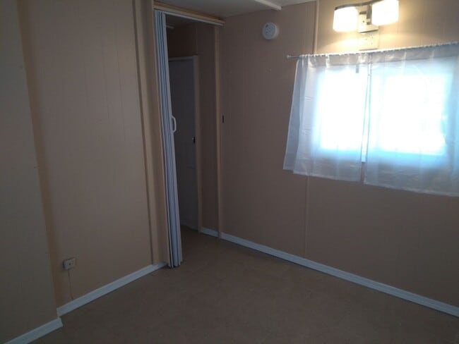 Building Photo - 3 Bed / 2 Bath Home + 1 bed / 1 bath Casita & work shop