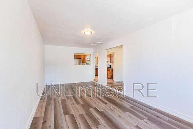 Building Photo - 2926 N Steves Blvd