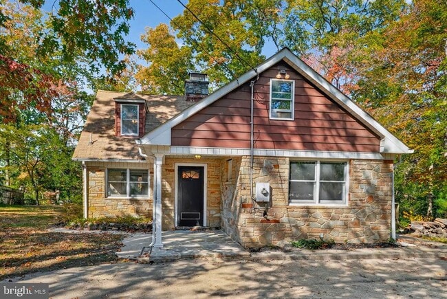 Building Photo - 616 Mcmagan Dr