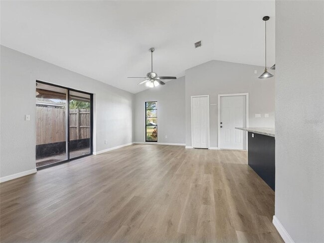 Building Photo - 766 91st Ave N