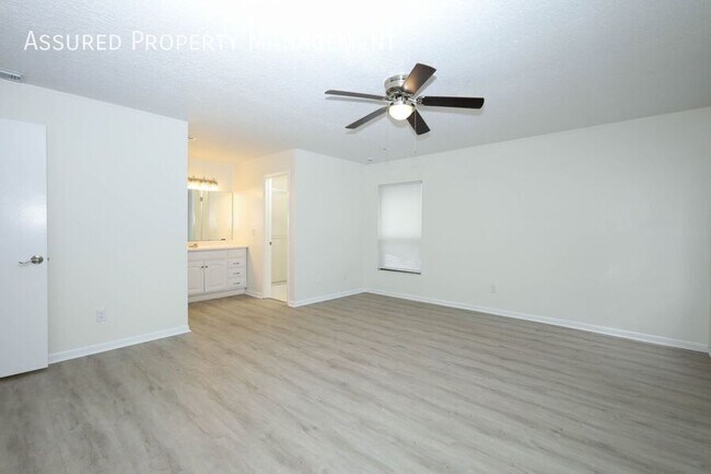 Building Photo - 301 Dryberry Way