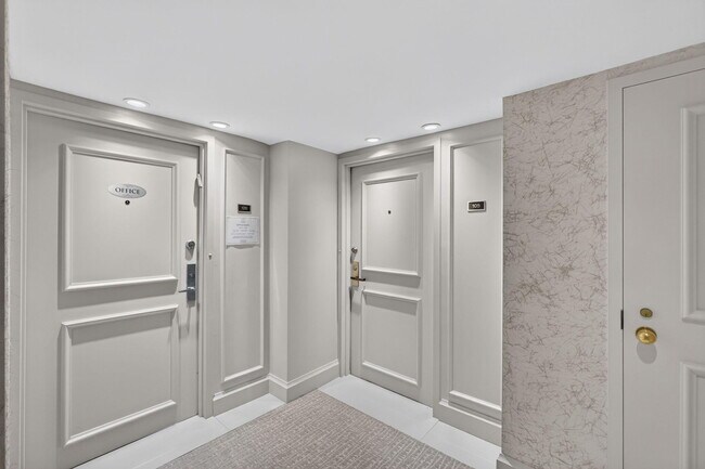 Building Photo - 3440 S Ocean Blvd