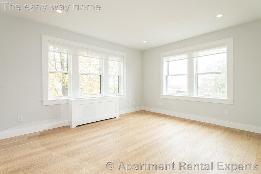 Building Photo - 123 Highland Ave