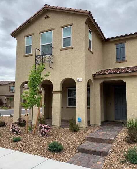 Building Photo - 2883 Cabrillo Terrace St
