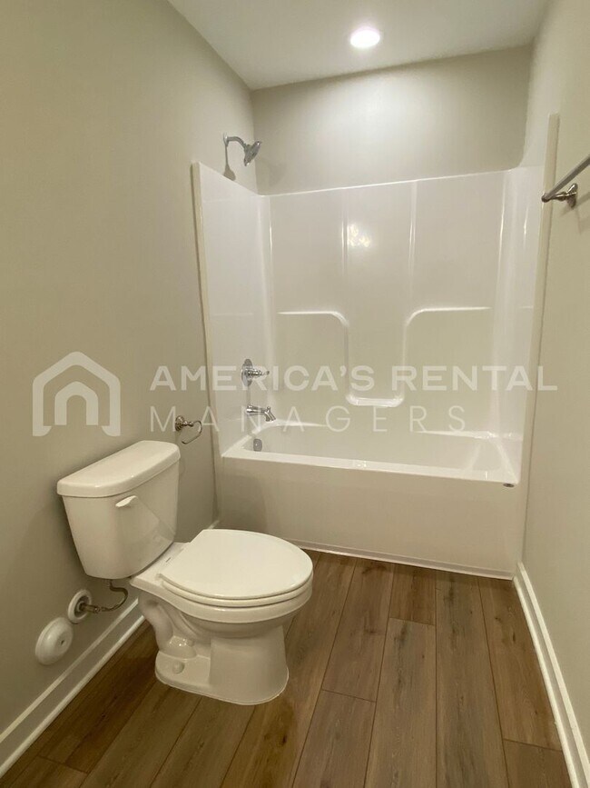 Building Photo - MOVE IN SPECIAL!!! - Home for Rent in Jasper, AL!!! Available to View Now!!! - Sign a lease by 5/...