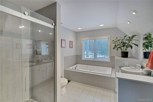 Building Photo - 99 Summit Ave