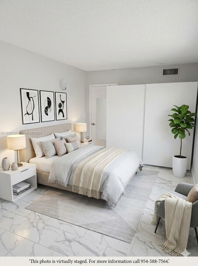 Building Photo - 1800 NE 114th St