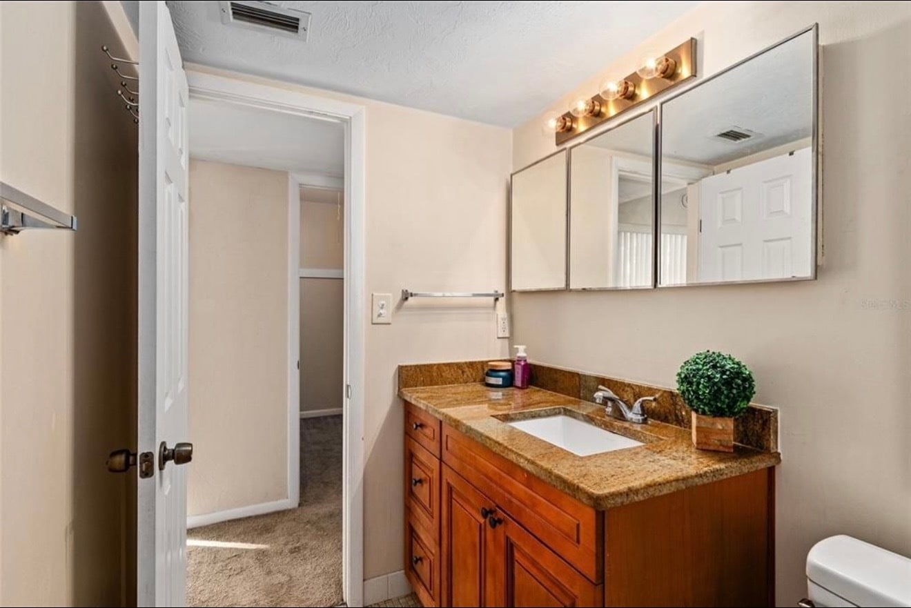 Building Photo - 401 NW 39th Rd