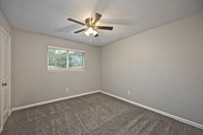 Building Photo - 1219 Gentle Bend Dr