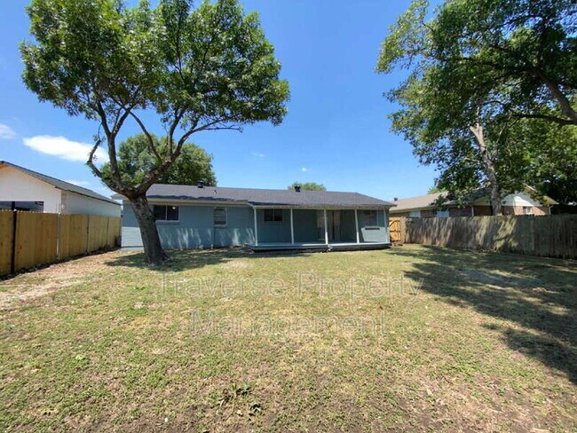 Building Photo - 3519 Winslow Dr