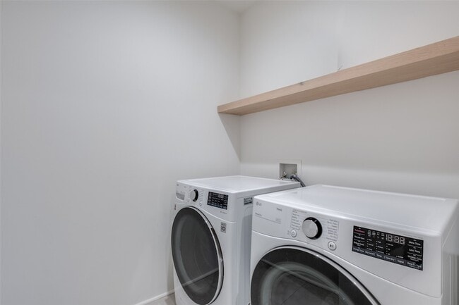 Building Photo - 4626 Coles Manor Pl