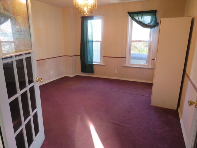 Building Photo - 2002 Cottage Ave