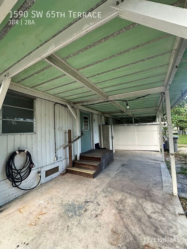 Building Photo - 1590 SW 65th Terrace