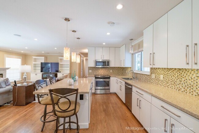 Building Photo - Remodeled single story Willow Glen home wi...