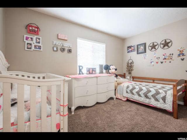 Building Photo - Lovely Townhome Conveniently Located Near ...
