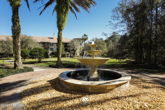 Building Photo - 955 Registry Blvd