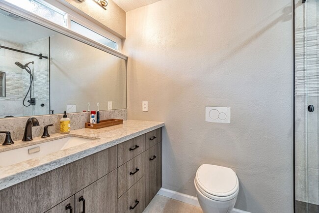 Building Photo - Stylish & Comfort Home in Prime San Jose Location