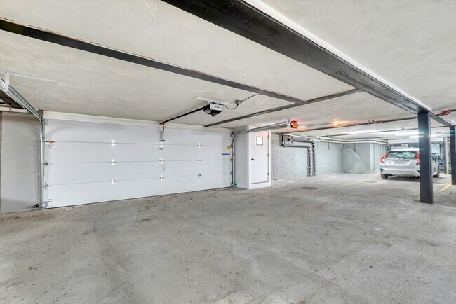Building Photo - 214 Havre St