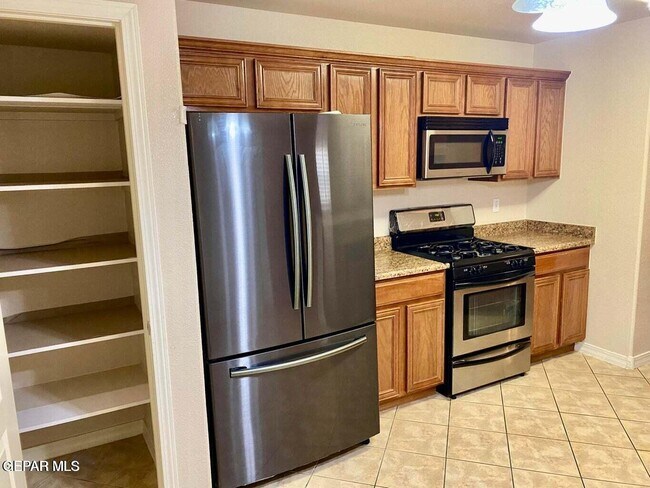 Building Photo - 7334 Prickley Pear Dr