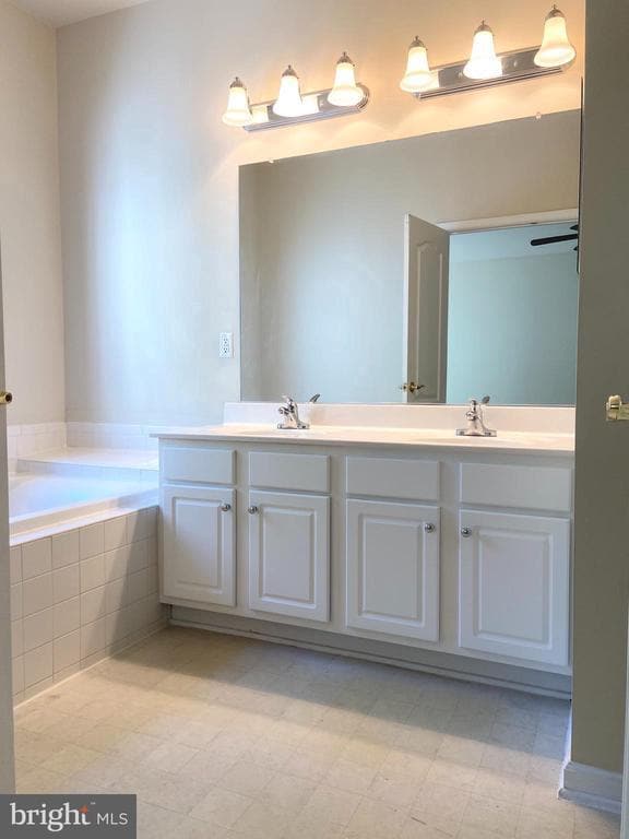 Building Photo - 12646 Heron Ridge Dr