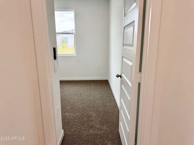 Building Photo - Beautiful 3-bedroom, 2-bath home in Entrada Del Oro (Newer DR Horton Home)!