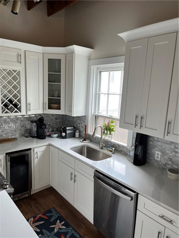 Building Photo - 45 Ayrault St