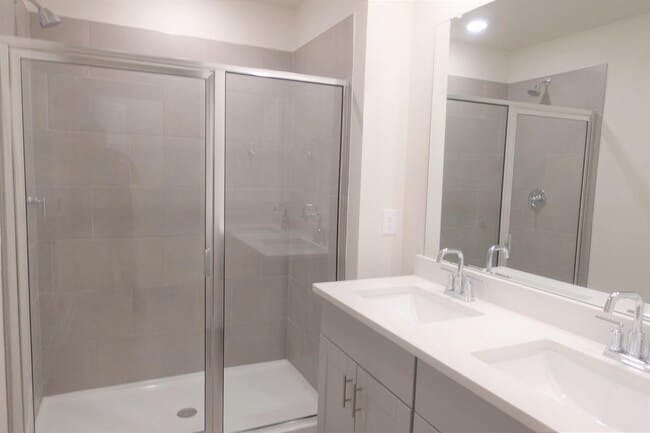 Building Photo - 8 Rockshire Trl