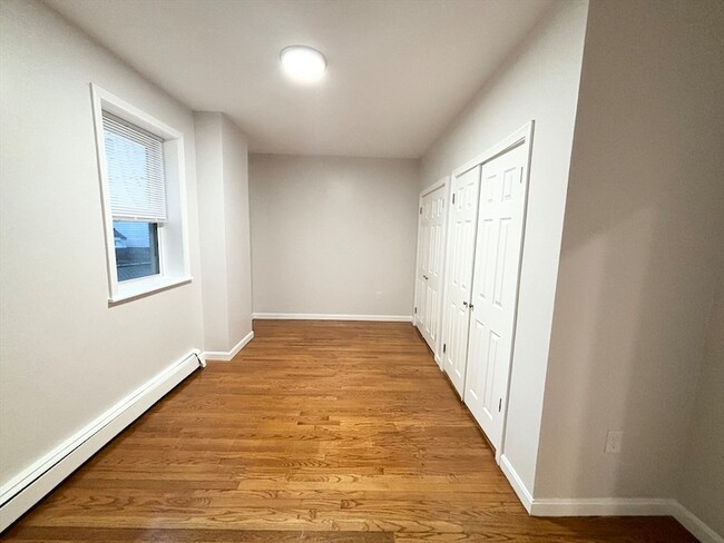 Building Photo - 98 Main St