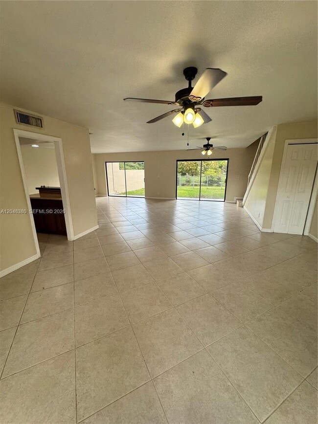 Building Photo - 3167 Coral Springs Dr