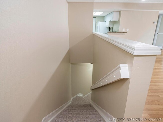 Building Photo - 100 Crestwood Ct N