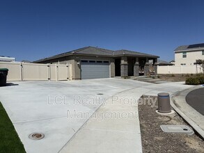 Building Photo - 29221 Searchers Ct