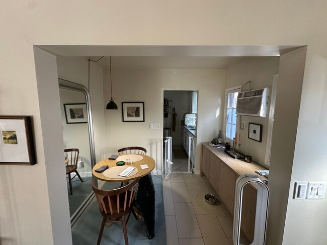 Building Photo - 2905 Reservoir St