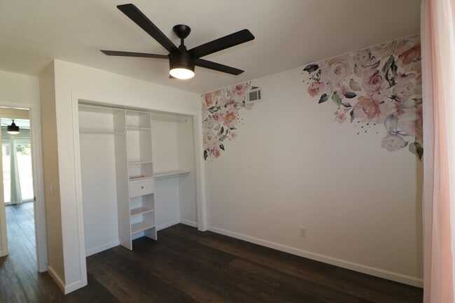 Building Photo - Beautiful 3/bedroom home in Canyon Country !