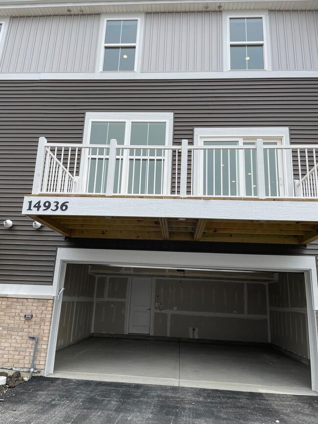 Building Photo - 14936 S McCarthy Cir