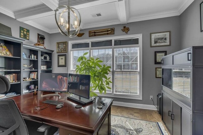 Building Photo - 333 Merrydale Dr