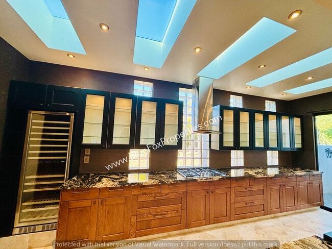 Building Photo - 8135 N Casas Way