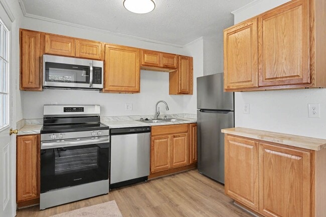 Building Photo - Renovated 3-Bedroom Home with Spacious Yard & Detached Garage