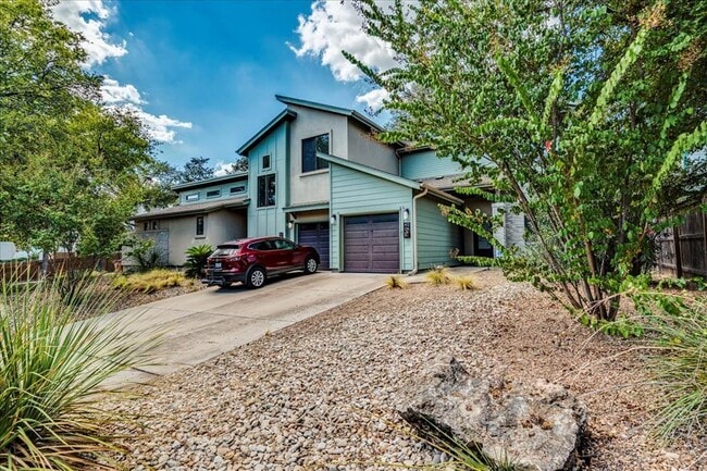 Building Photo - 4006 Valley View Rd