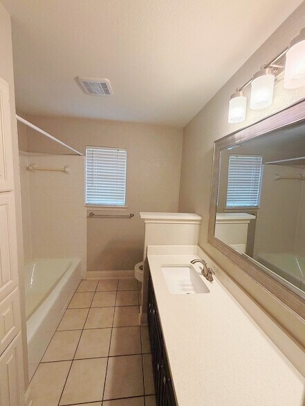 Building Photo - 5720 Sterling Green Trail