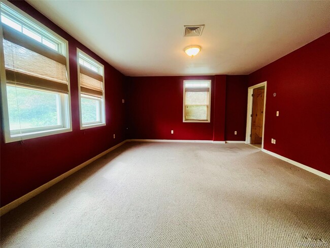 Building Photo - 769 Bullville Rd