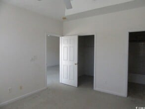 Building Photo - 601 Hillside Dr