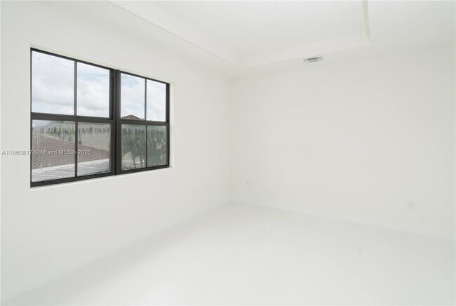 Building Photo - 14425 SW 13th Terrace