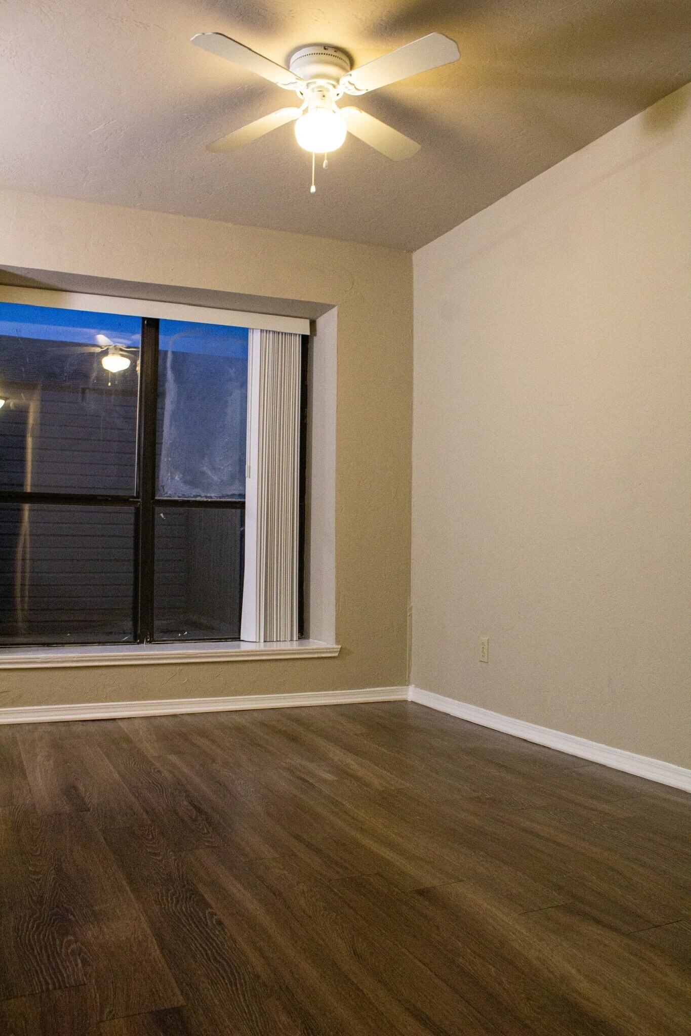 Building Photo - 1329 Eastgate Dr