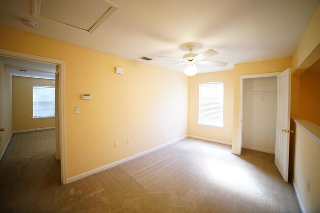 Building Photo - 2738 W Tharpe St