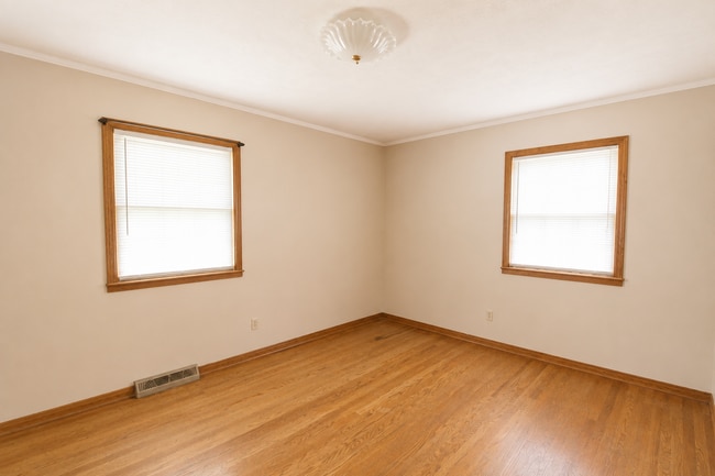 Building Photo - 3-Bedroom Home with Finished Basement, Garage & Huge Yard