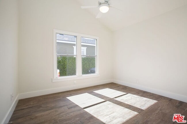 Building Photo - 507 Norwich Dr