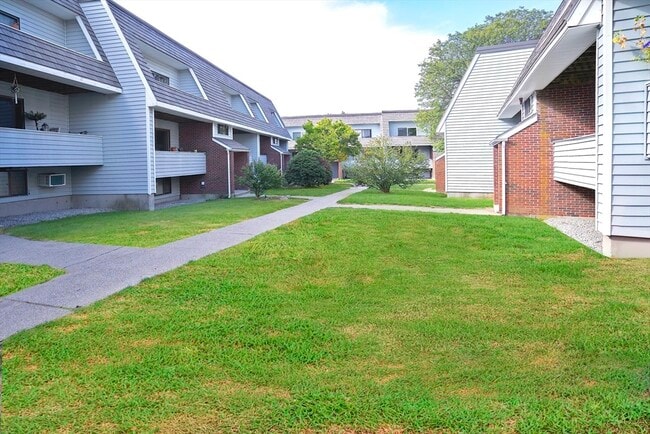 Building Photo - 24 Presidential Dr