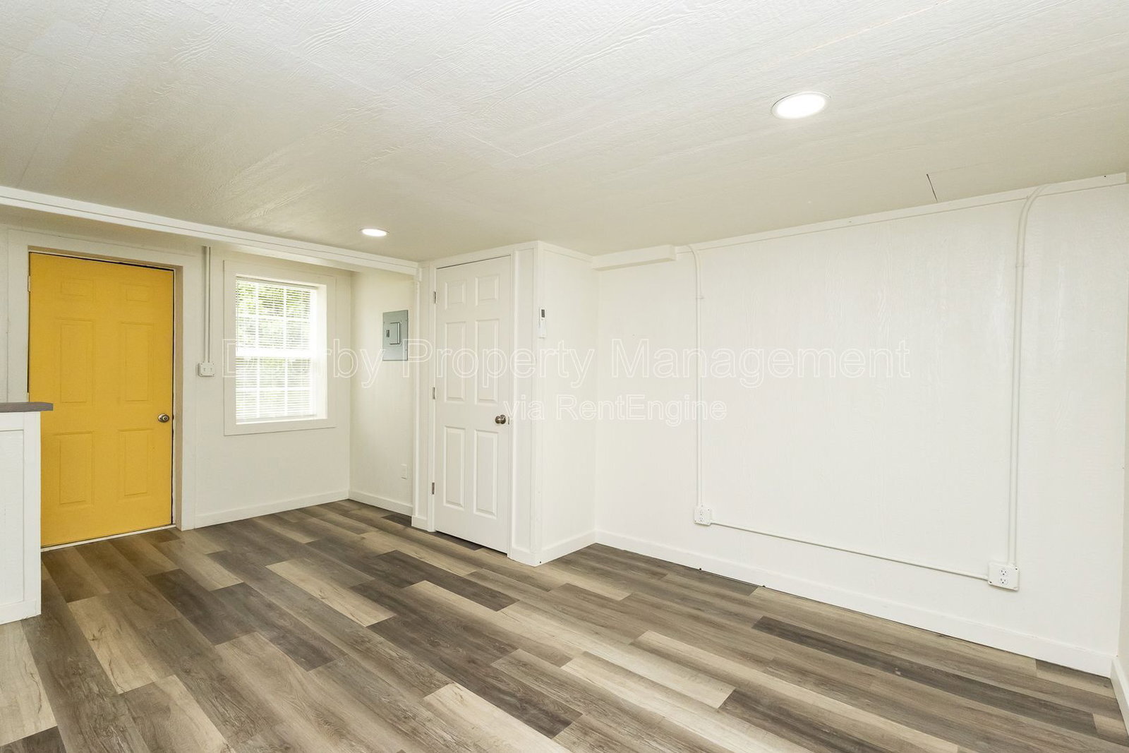 Building Photo - 5640 US-41
