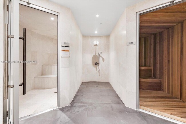 Building Photo - 3581 E Glencoe St